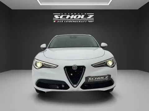 Annonce ALFA ROMEO STELVIO Essence 2017 d'occasion Allemagne