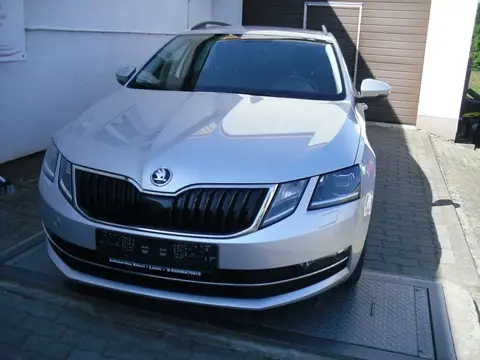 Annonce SKODA OCTAVIA Essence 2018 d'occasion Allemagne