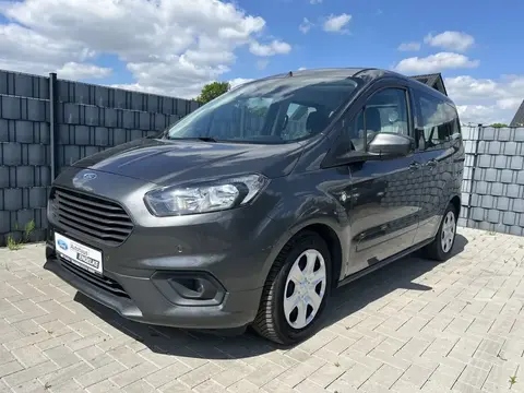 Annonce FORD TOURNEO Essence 2019 d'occasion Allemagne