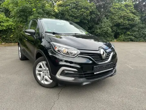 Used RENAULT CAPTUR Petrol 2017 Ad 