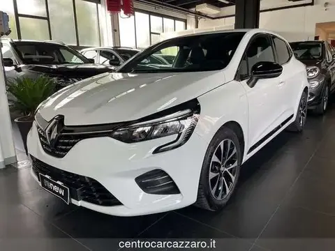 Annonce RENAULT CLIO Essence 2023 d'occasion 