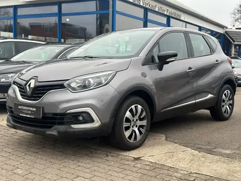 Used RENAULT CAPTUR Petrol 2018 Ad 