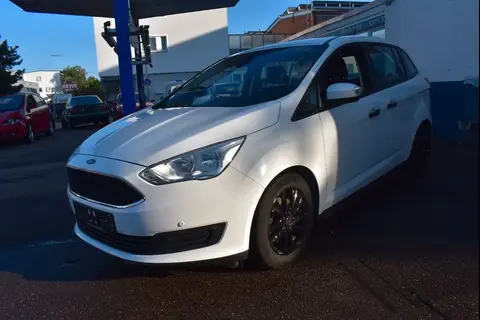 Used FORD GRAND C-MAX Petrol 2019 Ad 