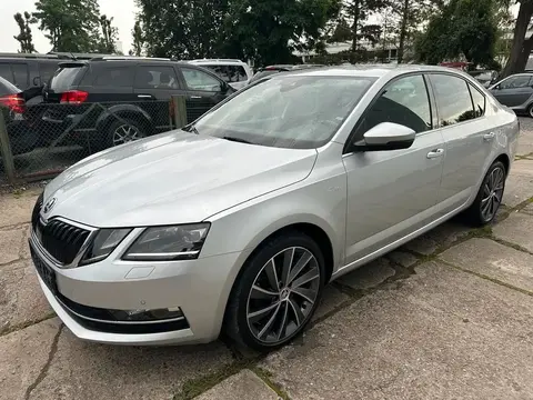 Used SKODA OCTAVIA Petrol 2019 Ad 