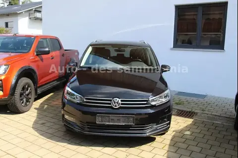 Used VOLKSWAGEN TOURAN Petrol 2018 Ad 