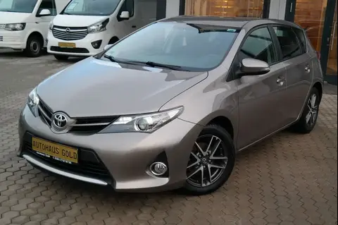 Used TOYOTA AURIS Petrol 2014 Ad 