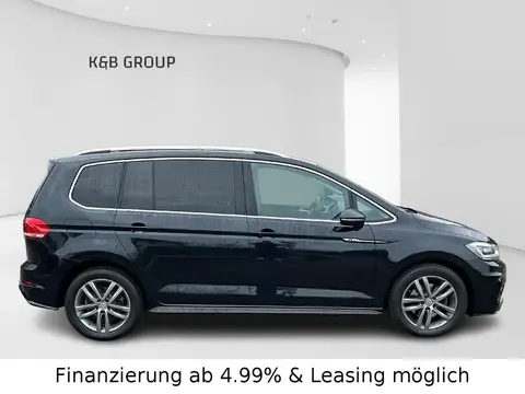 Used VOLKSWAGEN TOURAN Petrol 2017 Ad 