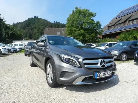 Annonce MERCEDES-BENZ CLASSE GLA Essence 2016 d'occasion Allemagne