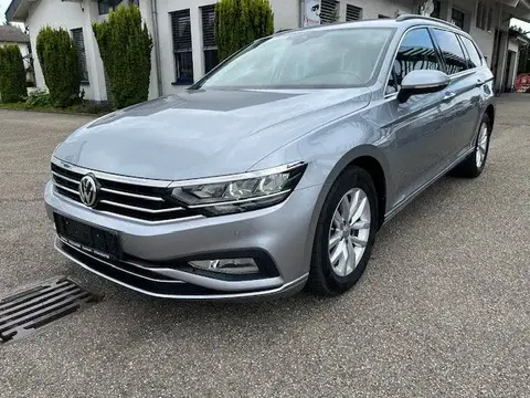 Used VOLKSWAGEN PASSAT Petrol 2019 Ad 