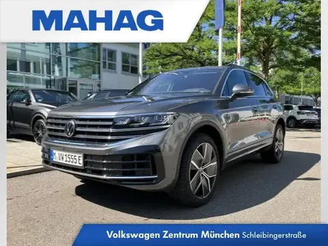 Used VOLKSWAGEN TOUAREG Hybrid 2024 Ad 