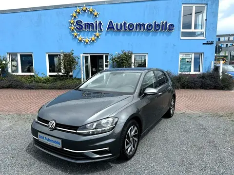 Used VOLKSWAGEN GOLF Petrol 2017 Ad 