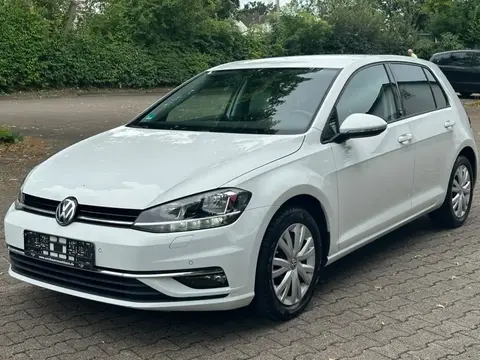 Used VOLKSWAGEN GOLF Petrol 2017 Ad 