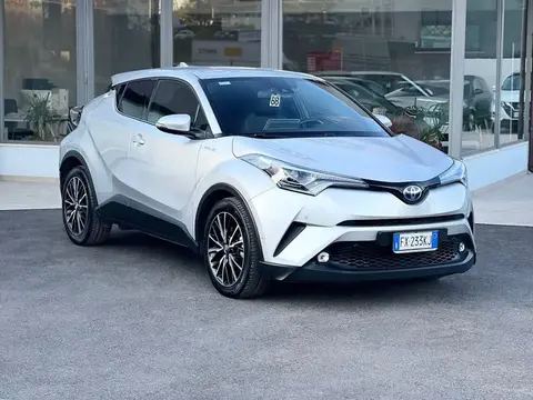 Annonce TOYOTA C-HR Hybride 2019 d'occasion 