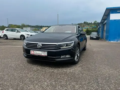 Used VOLKSWAGEN PASSAT Petrol 2015 Ad 