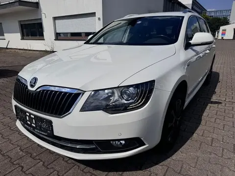 Used SKODA SUPERB Petrol 2015 Ad 