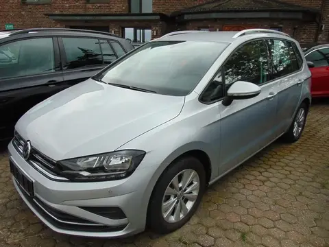 Used VOLKSWAGEN GOLF Petrol 2018 Ad 