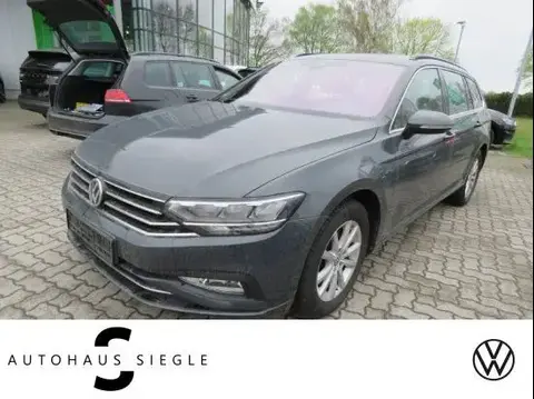 Used VOLKSWAGEN PASSAT Petrol 2019 Ad 