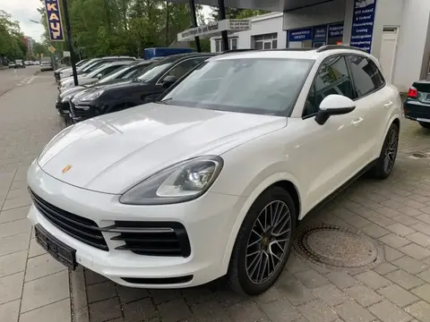 Used PORSCHE CAYENNE Petrol 2018 Ad Germany