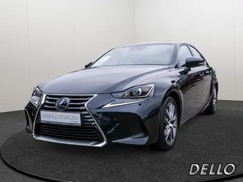 Used LEXUS IS Hybrid 2019 Ad 