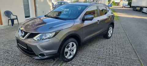 Used NISSAN QASHQAI Petrol 2015 Ad Germany