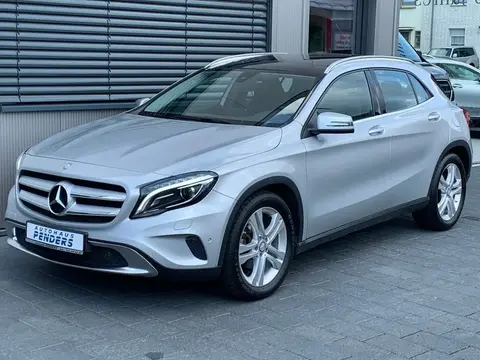 Annonce MERCEDES-BENZ CLASSE GLA Essence 2016 d'occasion 