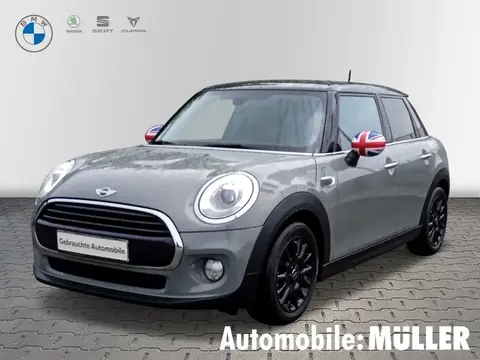 Used MINI COOPER Petrol 2017 Ad Germany