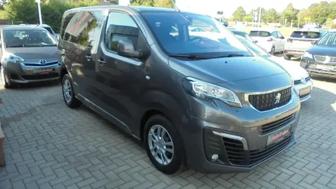 Used PEUGEOT TRAVELLER Diesel 2018 Ad 