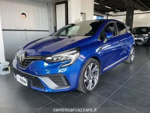 Used RENAULT CLIO Hybrid 2021 Ad 