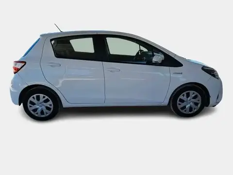 Used TOYOTA YARIS Hybrid 2019 Ad 