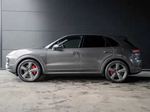 Used PORSCHE CAYENNE Hybrid 2024 Ad 