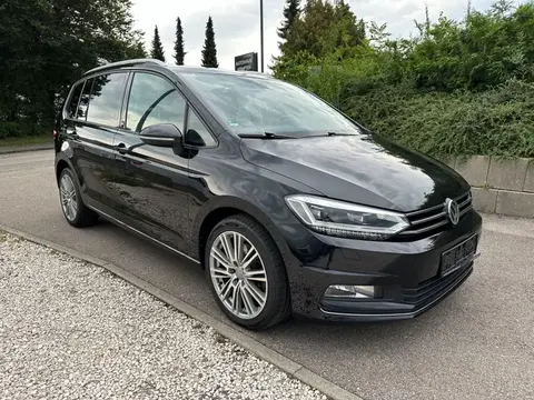 Used VOLKSWAGEN TOURAN Diesel 2017 Ad 