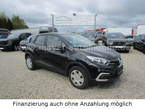 Used RENAULT CAPTUR Petrol 2018 Ad 