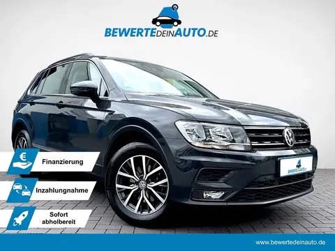 Used VOLKSWAGEN TIGUAN Petrol 2017 Ad 