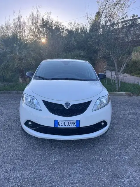 Annonce LANCIA YPSILON Hybride 2021 d'occasion 