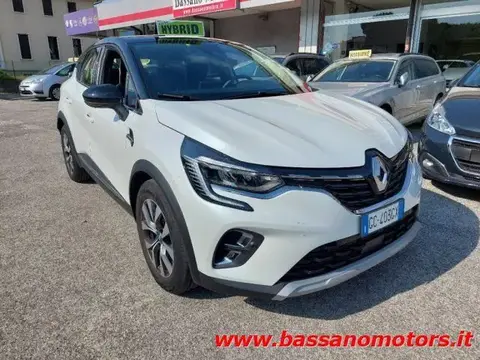 Used RENAULT CAPTUR Hybrid 2020 Ad 