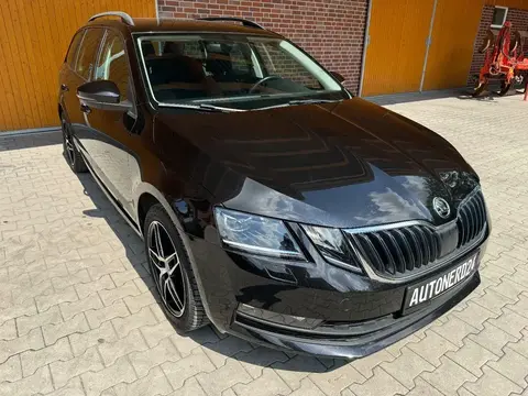 Used SKODA OCTAVIA Petrol 2018 Ad 