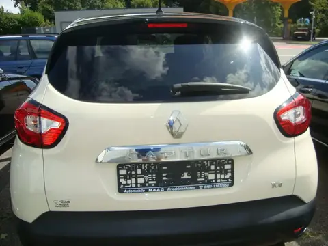 Used RENAULT CAPTUR Petrol 2016 Ad 