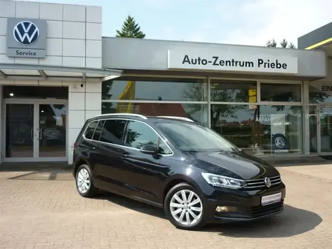 Used VOLKSWAGEN TOURAN Petrol 2018 Ad 