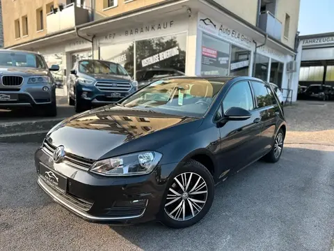 Used VOLKSWAGEN GOLF Petrol 2016 Ad 