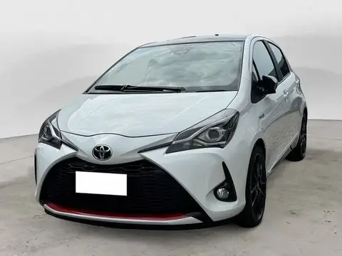 Used TOYOTA YARIS Hybrid 2019 Ad 