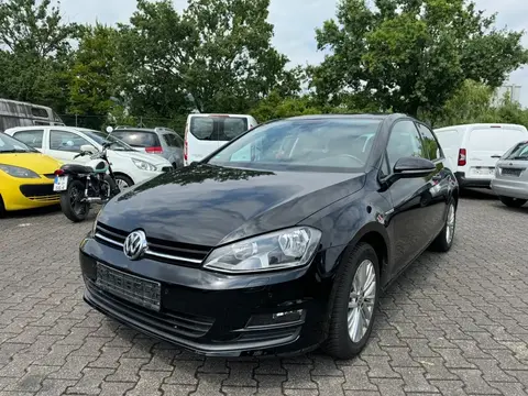 Used VOLKSWAGEN GOLF Petrol 2015 Ad 