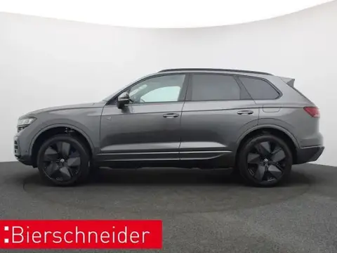 Used VOLKSWAGEN TOUAREG Hybrid 2024 Ad 