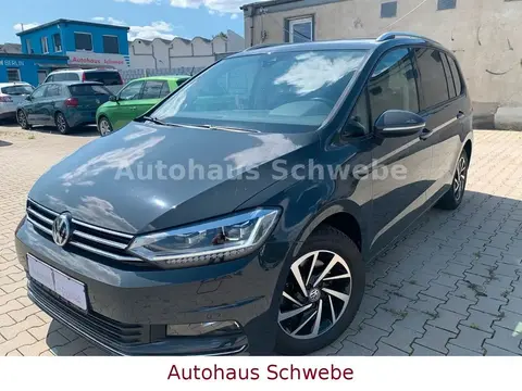 Used VOLKSWAGEN TOURAN Petrol 2018 Ad 