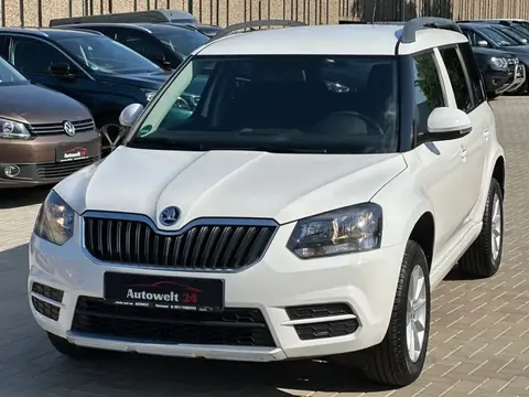 Used SKODA YETI Petrol 2015 Ad 