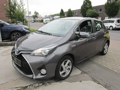 Used TOYOTA YARIS Hybrid 2016 Ad Germany