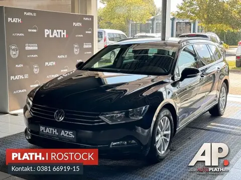 Used VOLKSWAGEN PASSAT Petrol 2016 Ad 