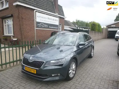 Annonce SKODA SUPERB Diesel 2017 d'occasion 