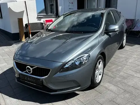 Annonce VOLVO V40 Essence 2018 d'occasion 