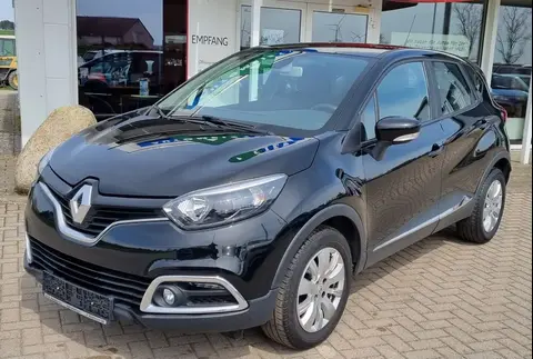 Used RENAULT CAPTUR Petrol 2016 Ad 