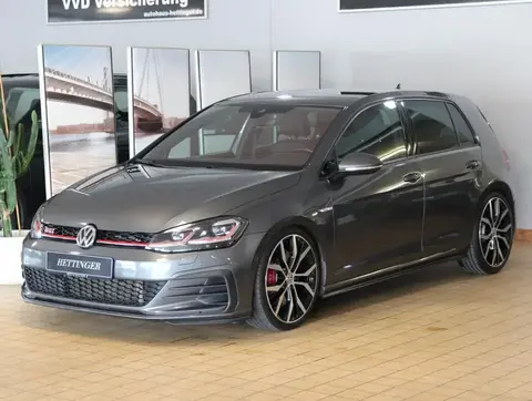 Used VOLKSWAGEN GOLF Petrol 2018 Ad 